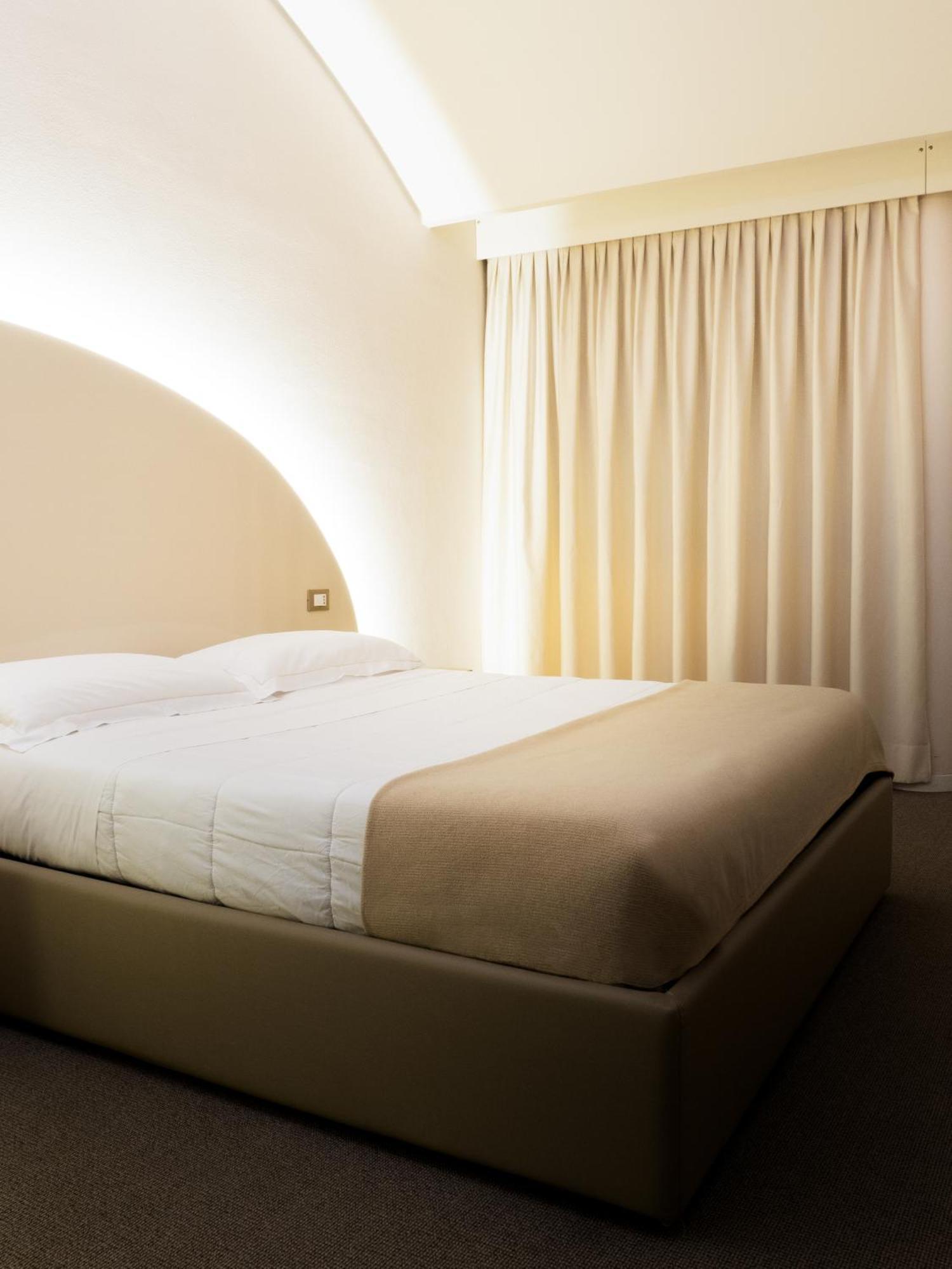 Dealuna Motel Fidenza Zewnętrze zdjęcie